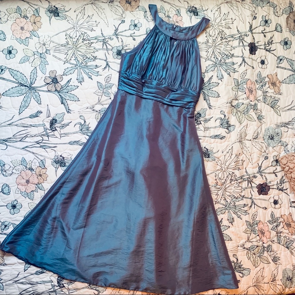 Halter bridesmaid/semi formal dress- EUC- Size 10